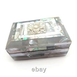 Vintage Bethlehem Eretz Israel Mother of Pearl & Abalone Carved Trinket Box