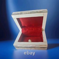 Vintage Bethlehem Eretz Israel Mother of Pearl & Abalone Carved Trinket Box