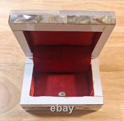 Vintage Bethlehem Eretz Israel Mother of Pearl & Abalone Carved Trinket Box