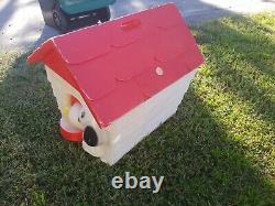 Vintage Blow Mold Plastic 1965 Snoopy Woodstock Dog House Toy Box Chest Storage