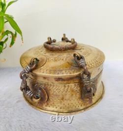 Vintage Brass Royal Jewelry Box With Delicate Carving, Chain, Latch and Handle Z5