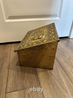 Vintage Brass Slipper Box With Dog -Antique 1920's