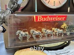 Vintage Budweiser Beer Clydesdale Spectacular Lighted Sign And Clock With Box Vintage Budweiser Beer Clydesdale Spectacular Lighted Sign And Clock With Box