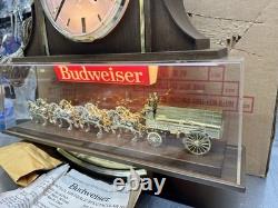 Vintage Budweiser Beer Clydesdale Spectacular Lighted Sign And Clock With Box