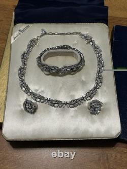 Vintage CROWN TRIFARI Parure Necklace Bracelet Earrings Rhodium Rhinestone Boxed