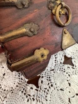 Vintage Chinese Jewelry Box