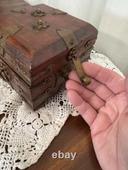 Vintage Chinese Jewelry Box