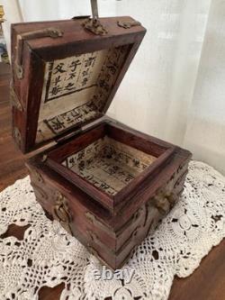 Vintage Chinese Jewelry Box