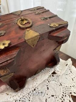 Vintage Chinese Jewelry Box