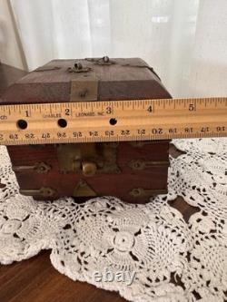 Vintage Chinese Jewelry Box