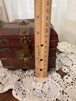 Vintage Chinese Jewelry Box