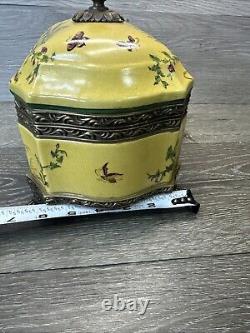 Vintage Chinese Porcelain Trinket Box Jewelry Box Brass Lined Crackled Design