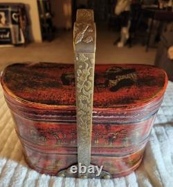 Vintage Chinese stacked lacquer box