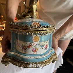 Vintage Coffin / Treasures Box With Sweet Cherubs