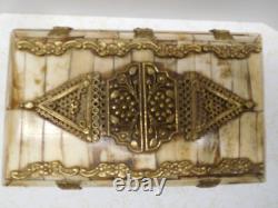 Vintage Decorative From India Camel Bone Jewlery Box with 3 Hinges & 2 Closures Vintage Decorative From India Camel Bone Jewlery Box with 3 Hinges & 2 Closures