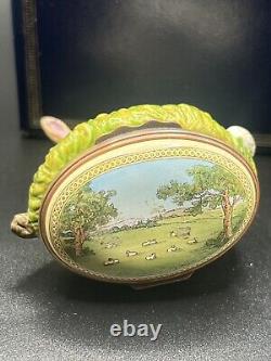 Vintage English Porcelain Enamel Halcyon Days Box