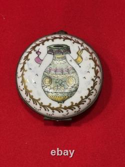 Vintage French Hand Painted Porcelain Hinged Trinket Box Je Suis Libre 2.5