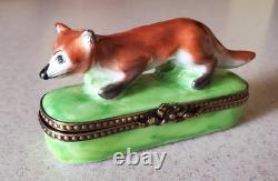 Vintage French LIMOGES Peint Main Fox on Grass Hinged Trinket Pill Box