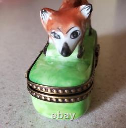 Vintage French LIMOGES Peint Main Fox on Grass Hinged Trinket Pill Box