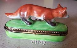 Vintage French LIMOGES Peint Main Fox on Grass Hinged Trinket Pill Box