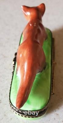 Vintage French LIMOGES Peint Main Fox on Grass Hinged Trinket Pill Box