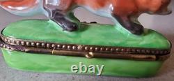 Vintage French LIMOGES Peint Main Fox on Grass Hinged Trinket Pill Box