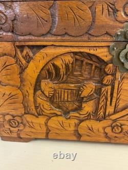 Vintage Hand Carved Wooden Box Vintage Hand Carved Wooden Box