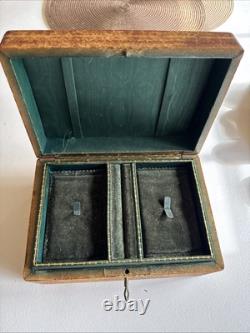 Vintage Italian Tooled Leather Gold Gilt Card Box With Key