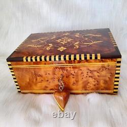 Vintage Jewelry Box, Large lockable thuya wooden burl Box organizer with key