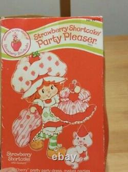 Vintage Kenner Party Pleaser Strawberry Shortcake NRFB RARE SEALED BOX