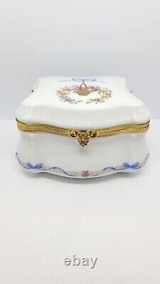 Vintage Limoges France Trinket Box with Flowers, 4 3/8 x 3 5/8 x 2 1/2