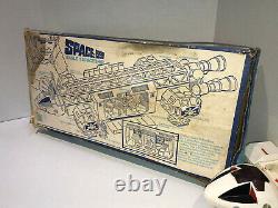Vintage Mattel SPACE 1999 TV Show EAGLE 1 Space Craft Spaceship 1976 In Box