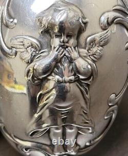 Vintage Meriden Silver Plate Co. Cherub Angel Egg Shaped Trinket Box