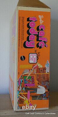 Vintage Mod 1970 Barbie CAFE TODAY #4983 Structure with Original Box