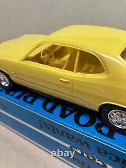 Vintage Original Mpc 1/25 Scale 1973 Plymouth Duster Promo Yellow Box And Decal