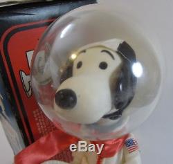 Vintage Peanuts Snoopy Astronaut NASA Apollo 10 Safety Mascot Original Box 1969