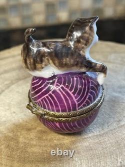 Vintage Peint Main P. V. France Limoges Trinket Box Cat On Ball Of Yarn, 2.25