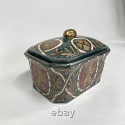 Vintage Porcelain Lion Trinket Jewelry Box 70s China Heraldic Style RARE #127