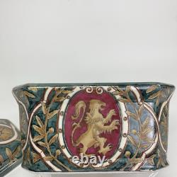 Vintage Porcelain Lion Trinket Jewelry Box 70s China Heraldic Style RARE #127