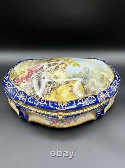 Vintage Porcelain Trinket Box Hand-Painted, Large, Andrea By Sadek Japan 11 L