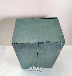 Vintage Primitive Handmade Wooden Box With Lid Decorative Collectible Props W431