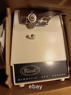 Vintage RIVAL Model 753 Can Opener White NEW in Box 1968 NOS
