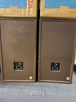 Vintage Realistic Nova-7B Speakers With Original Box And Packaging Excellent