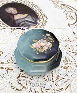 Vintage Ring Box, Made of Alabaster, Austria. Height 4 cm, diameter 6 Cm