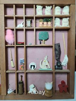 Vintage Shadow Box 22.50 x 15.25 with contents 60+ assrtd miniatures. Some rare