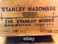 Vintage Stanely Hardware Wood Shipping Box Good Condition