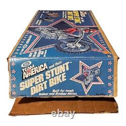 Vintage TEAM AMERICA SUPER STUNT DIRT BIKE Motorcycle/Figure/Original Box