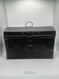 Vintage Toleware Hand Painted Metal Box with latch and ring handle