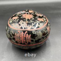 Vintage Traditional Chinese Black Lacquered Floral Motif Peach Storage Box