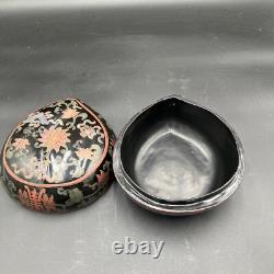 Vintage Traditional Chinese Black Lacquered Floral Motif Peach Storage Box